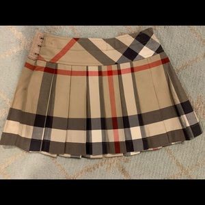 New w/out tags Authentic Burberry skirt for 4yr old